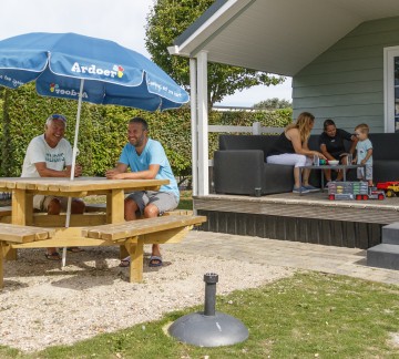 2023 Chalet 507, terras, picknicktafel RM.jpg