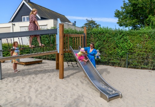 Speeltuin glijbaan