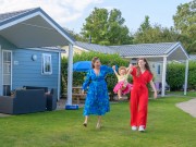 Zwinchalets buiten